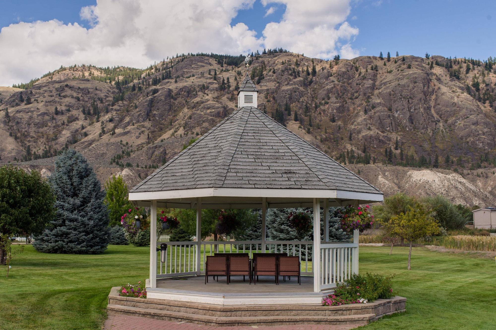 South Thompson Inn & Conference Centre Kamloops Exterior photo