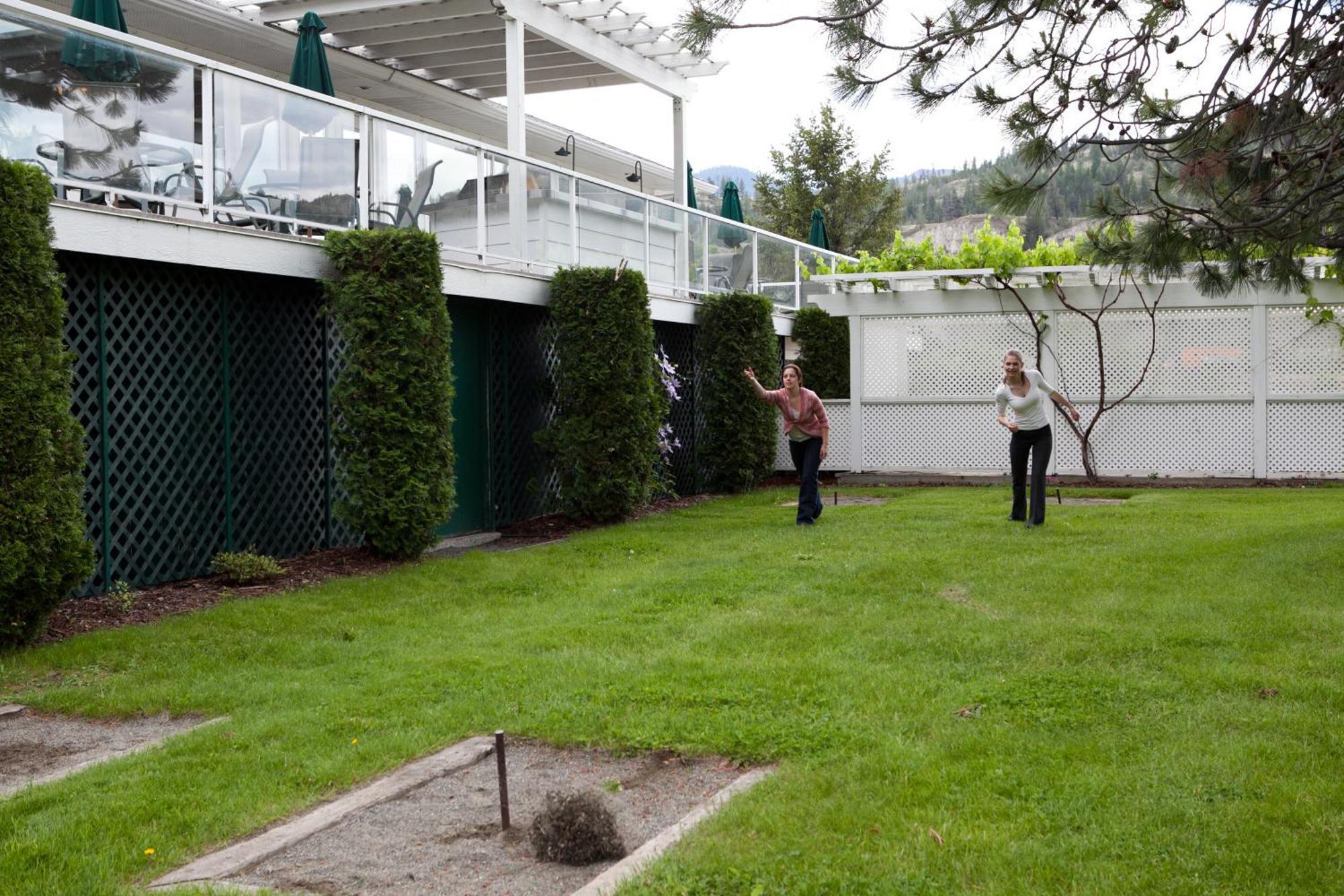 South Thompson Inn & Conference Centre Kamloops Exterior photo