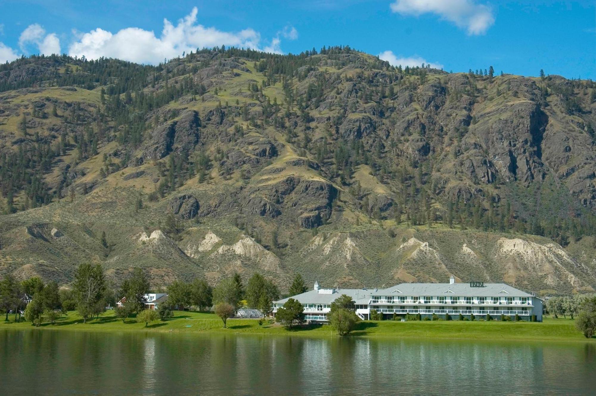 South Thompson Inn & Conference Centre Kamloops Exterior photo